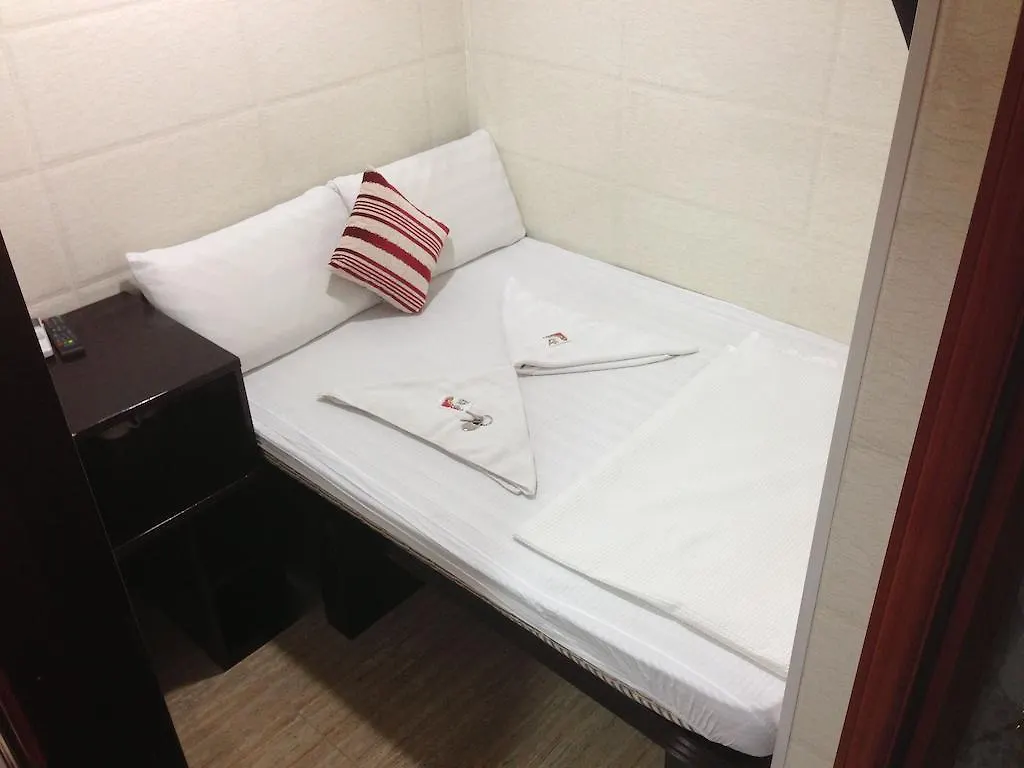 Shanghai Hostel Hk Hong Kong Guest house